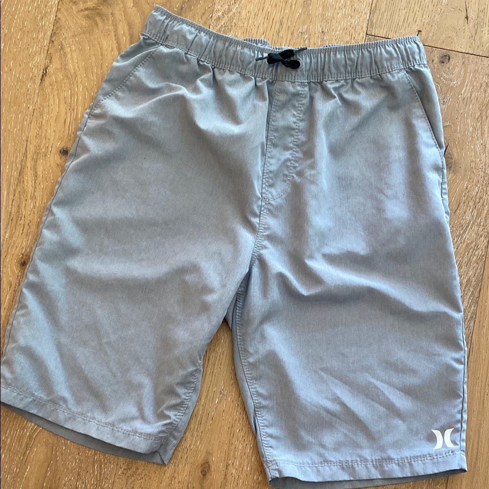 HURLEY (BOYS/TEEN XL, 13-15 years) LIKE NEW light gray